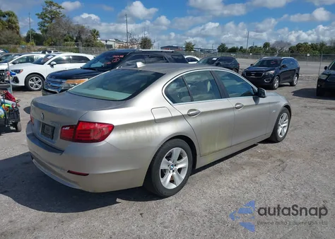 2011 BMW 528I z USA, uszkodzony, nr VIN WBAFR1C55BC746553